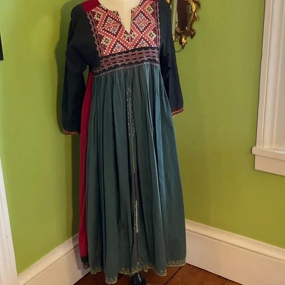 Vintage 70s Afghan dress - Picture 1 of 8